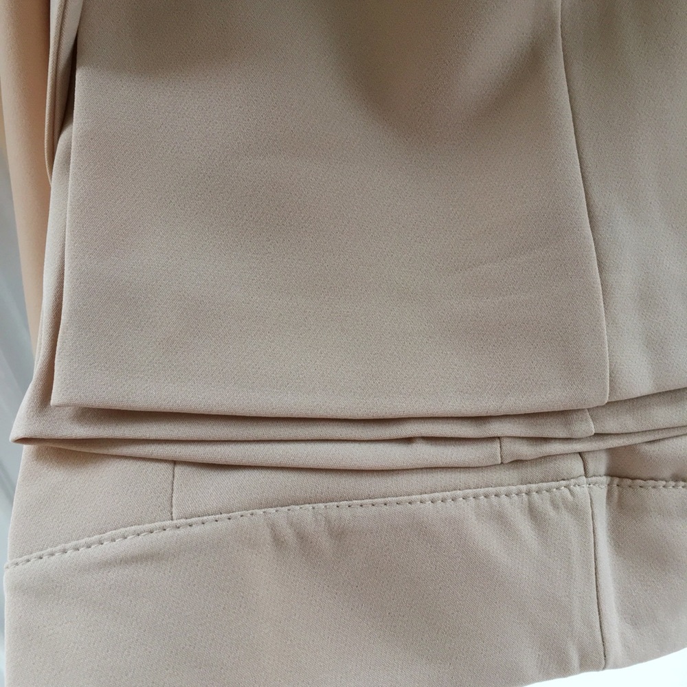 Beautiful suit - Picture 5 of 5